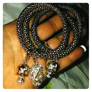 Ladies fashion bracelet